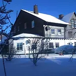 招待所 Haus Seasons