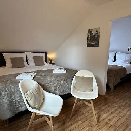 Haus Seasons 3*